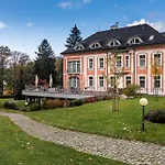 Wellness & Regenhart Ośrodek wypoczynkowy 4*