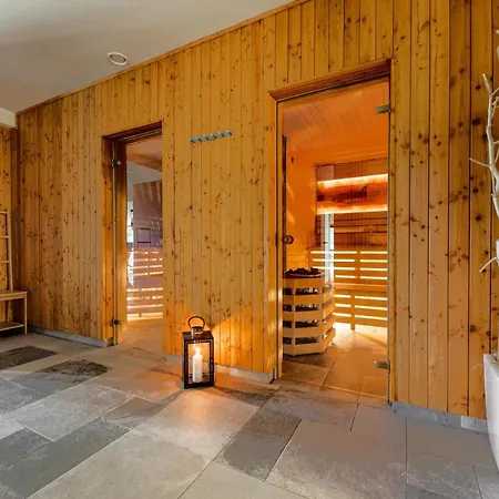 Wellness & Regenhart Resort 4*