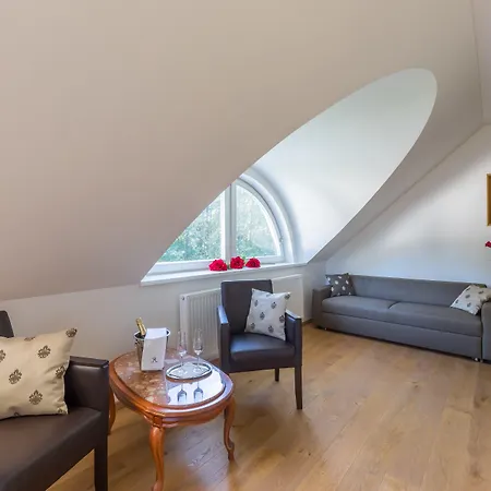 度假村 Wellness & Regenhart 耶塞尼克