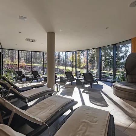 Wellness & Regenhart 度假村 耶塞尼克