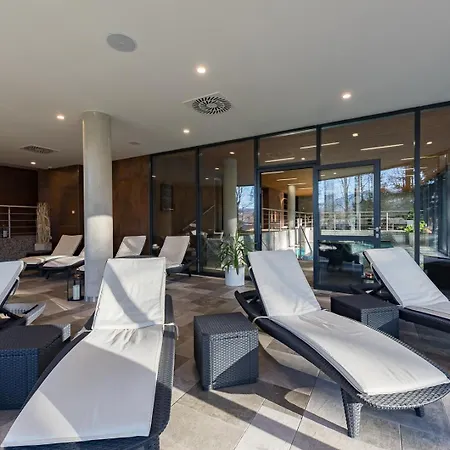 度假村 Wellness & Regenhart 耶塞尼克