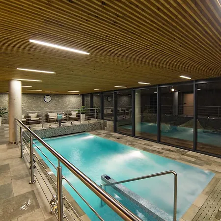 Wellness & Regenhart Resort 4*