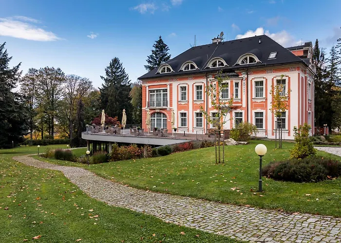Wellness & Regenhart Resort 4*