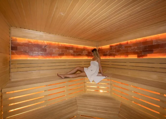 Wellness & Regenhart Resort 4*